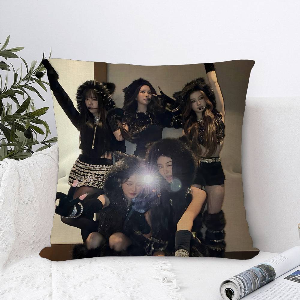 Hot Kpop Girl Mmeovvs Pillowcase Toon Gift Cushion Cover Bedroom Home Sofa Chair Seat Decor Pillow Case