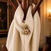 Spilla Fede Cristiana Cuore Sacro di Gesù Spilla, Cresima con Finitura Decorazione Smaltata, Gioiello Religioso Regalo per Donne Uomini Souvenir Devozionale