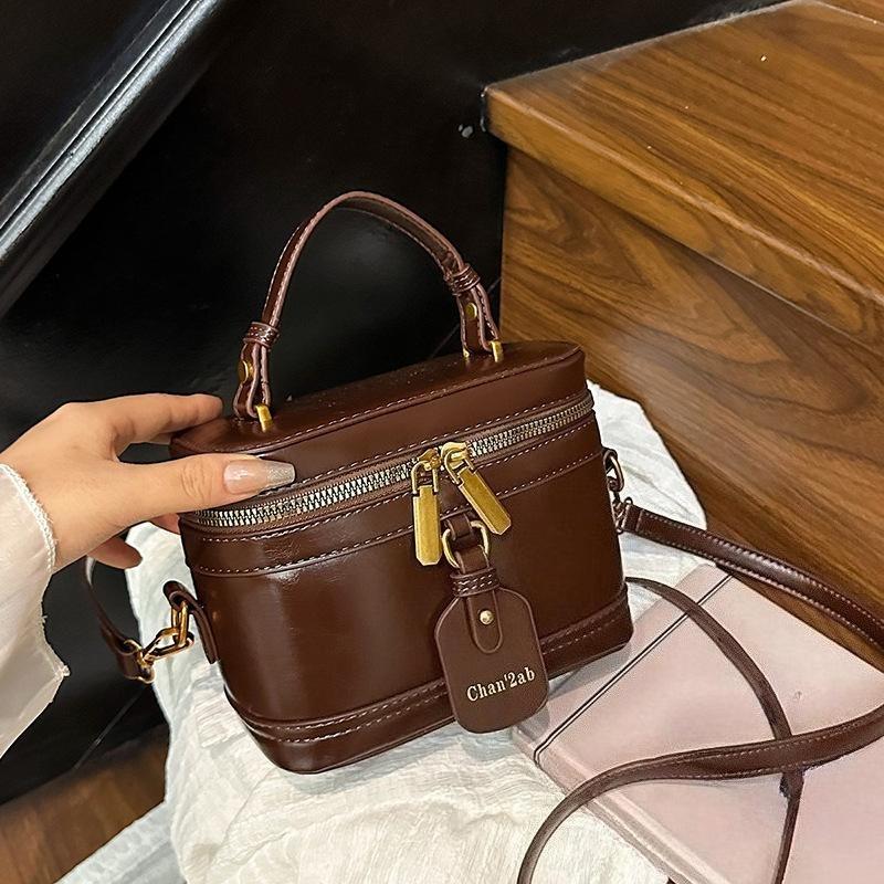 High-end Hand Held Small Square Bag, Fashionable and Casual Shoulder Bag, Niche Cross-body Box Bag