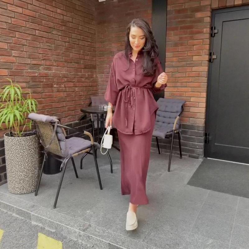 European & American Women's Belted Cardigan Dress Set - Solid Color, Gentle Style, Autumn 2025 Collection