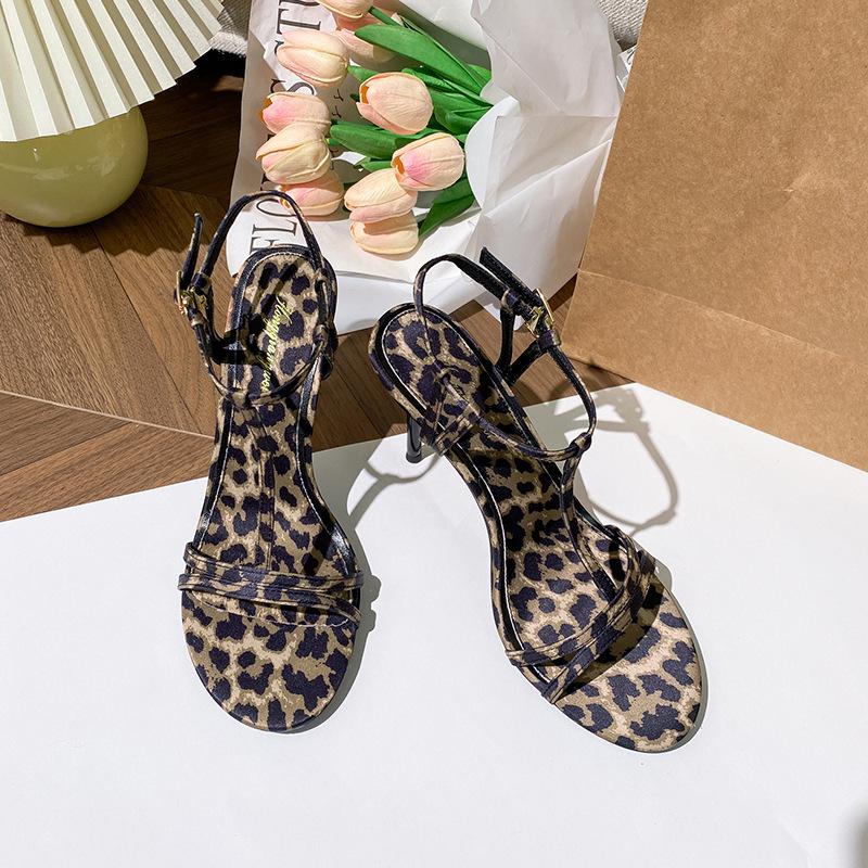 

Leopard print high heels women s summer 2025 new one-word with stiletto temperament beautiful imperial sister sexy fashion sandals 34