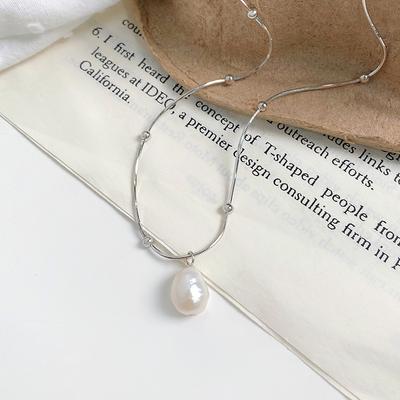 Collier de Perles Minimaliste Conçu par une Niche Féminine, Frais, Doux, Tendance et Élégant, Chaîne de Clavicule