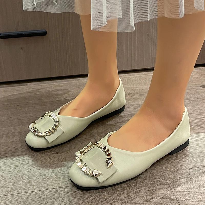 

Модная женская обувь весна-осень, модные туфли на плоской подошве с квадратным носком и неглубоким вырезом, однотонные, с металлическим декором, на низком каблуке 43 зелёный