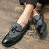 Britische Mode Neue Herren Spitzschuhe mit Quasten Gemischtes Patchwork Schuhe Männlich Designer Formell Hochzeit Abschlussballkleid Heimkehr Schuhwerk