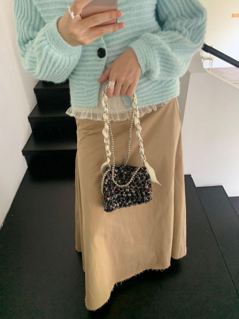 

Wind niche Xiaohongshu burst fire series pure hand-woven candy messenger bag чёрный