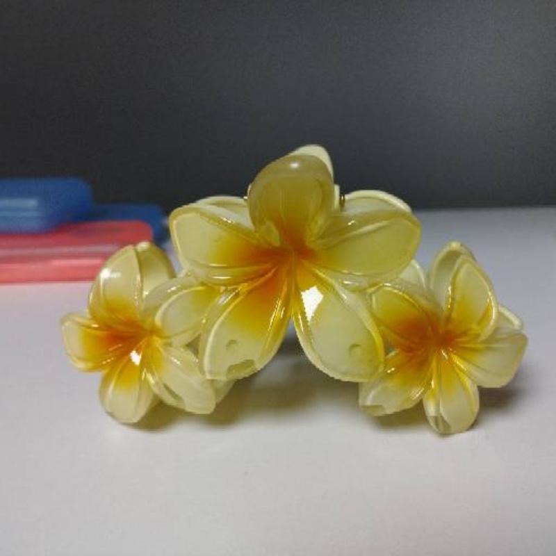 1Pcs Frangipani Flower Shaped Hair Clip Colorful Shark Clip Hairpin Headwear Vintage Headdress Hair Accessories For Women
