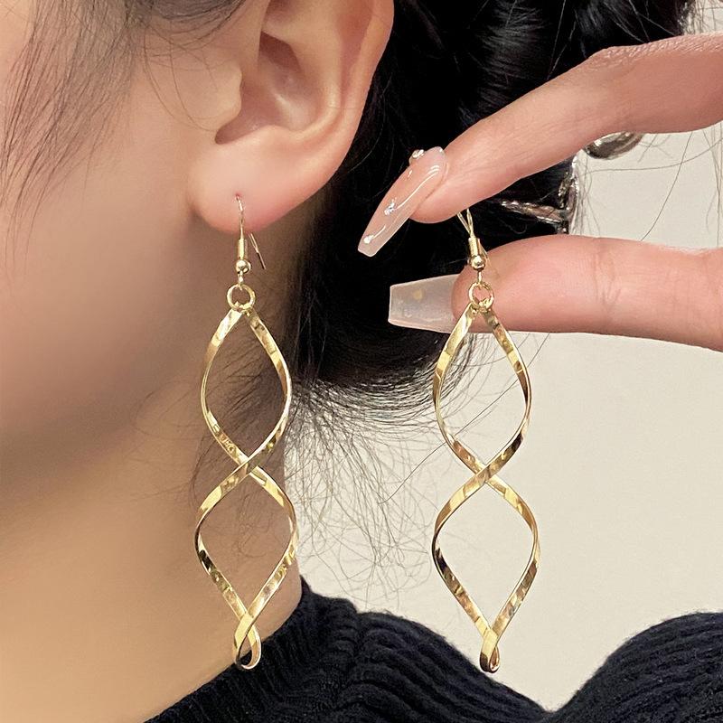 Spiral Curved Wave Curve Temperament High-End Design Stud Earrings