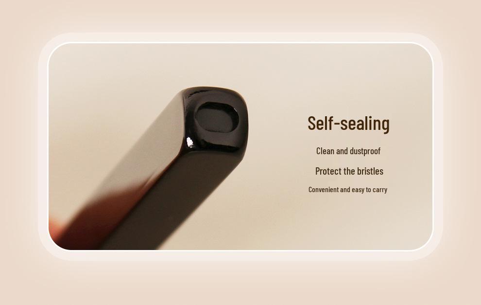 Compact, Skin-Friendly Anti-Aging Retractable Lip Brush - Soft Bristles, Dustproof, and Easy to Clean