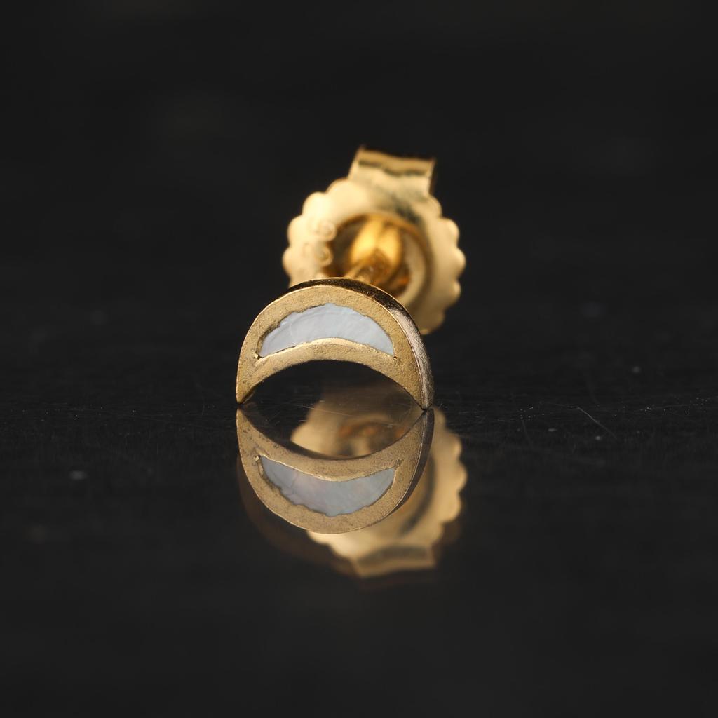 Mother of Pearl Stud Earrings 925 Silver Yellow Gold Plated
