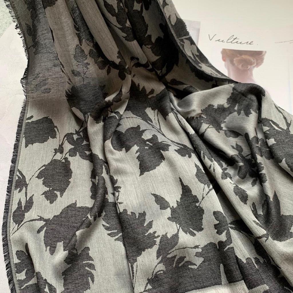 Elegant Floral Jacquard Woven Scarf Shawl for Europe and America