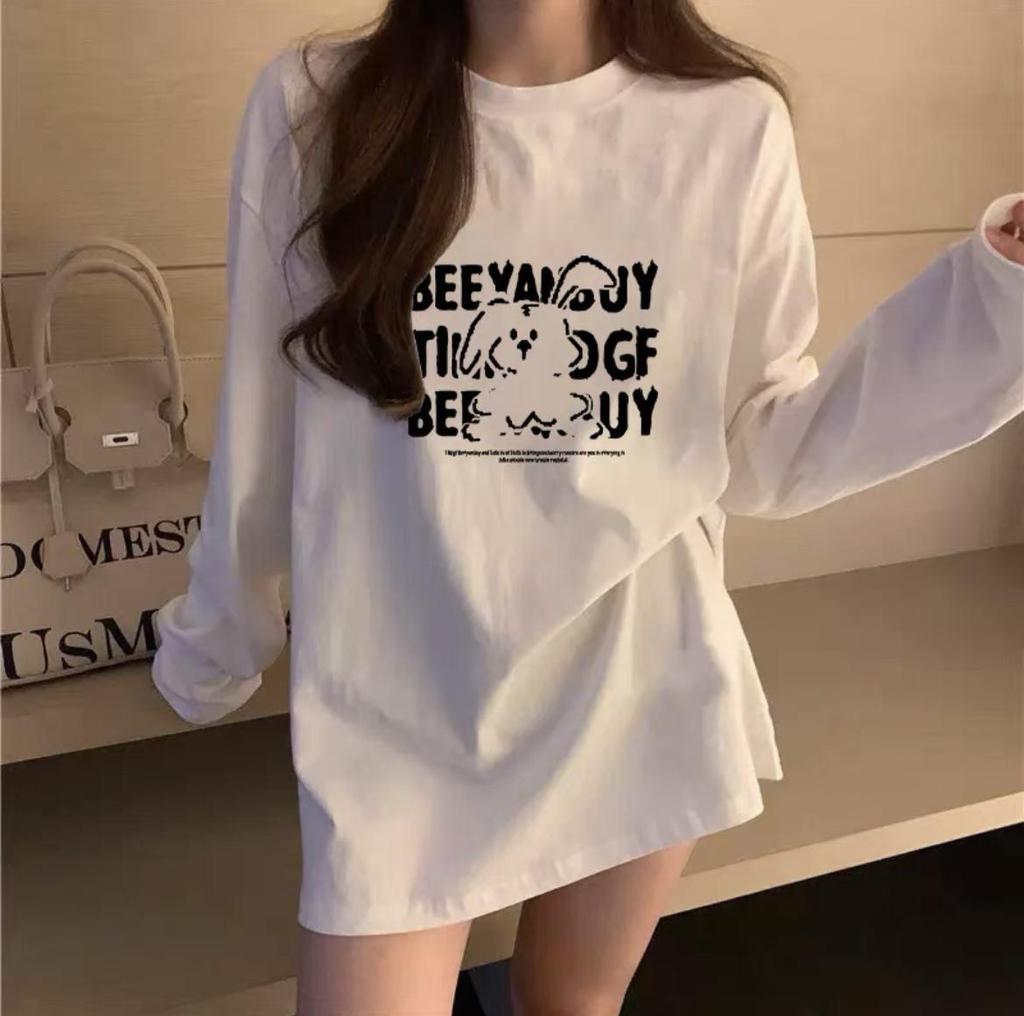 Women's White Long-Sleeve Pullover: Casual, Versatile, Slim-Fit Base Top for Autumn