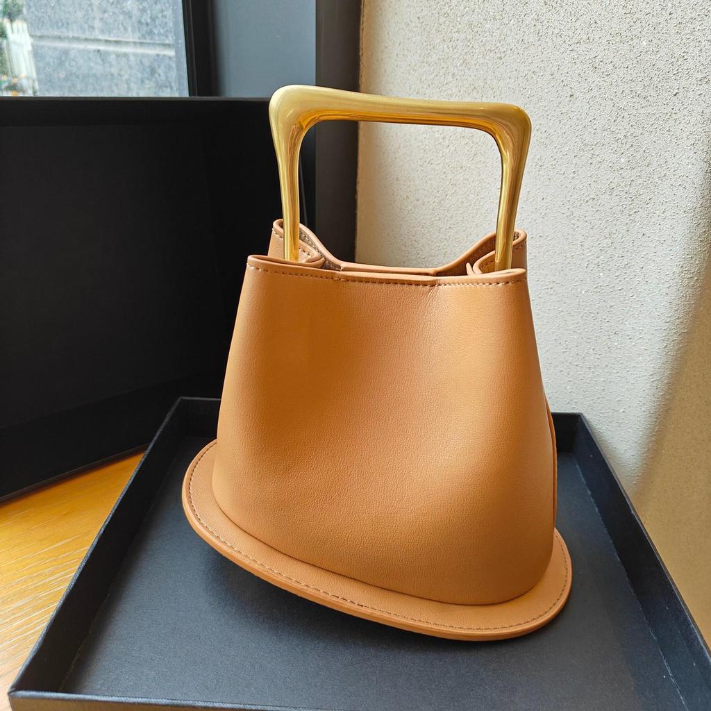 2024 Retro Echte Leder Bucket Bag mit Holzgriff - Einzigartiges, Vielseitiges Design