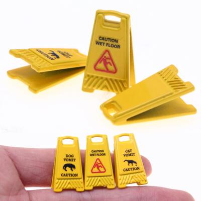 5Pcs Mini Caution Wet Floor Sign Single-side Realistic Miniature Dog Cat Vomit