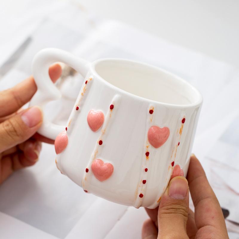 Creative Ceramic Heart Coffee Mug Hand-shaped Ceramic Pink Heart Latte Coffee Mug Delicate Afternoon Tea Flower Tea Cup Gift New