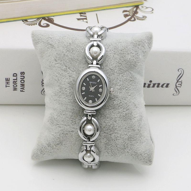 Элегантные модные женские часы Винтажные часы с браслетом, инкрустированным жемчугом, Роскошный подарок, Женские кварцевые часы, Часы с овальным циферблатом