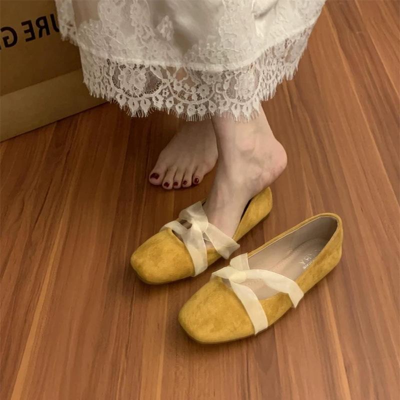 

French flat bottom gentle wind evening shoes lace cross belt shallow mouth square head suede versatile commuter ballet single shoes women 35 жёлтый