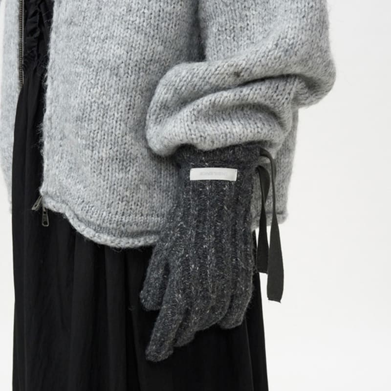 INSILENCE WOMEN Winter Strap Gloves CHARCOAL