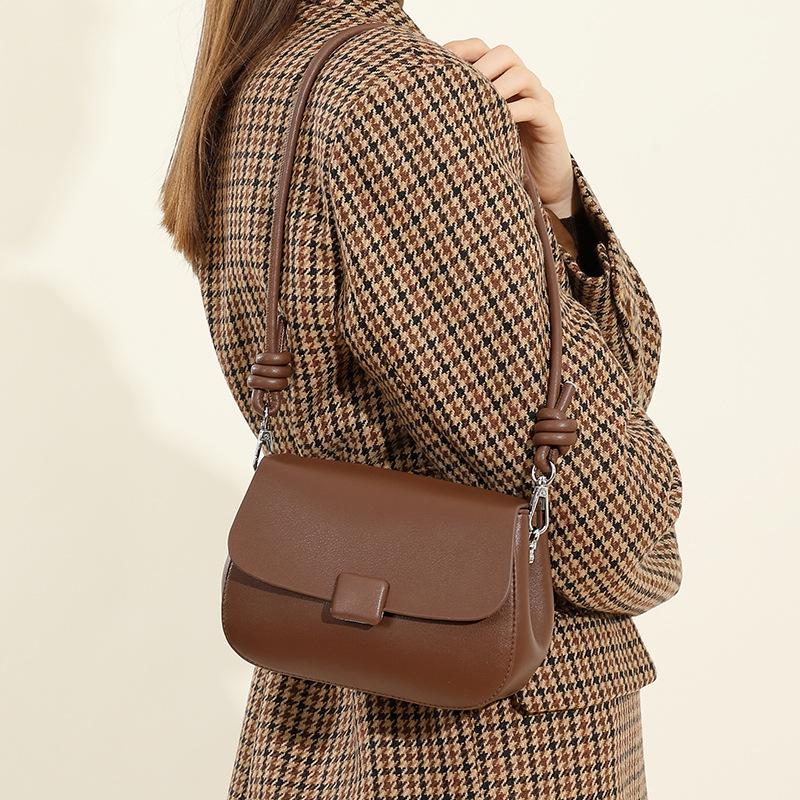 Spring Style Niche Light Luxury One Shoulder Crossbody Bag Temperament Douyin Retro Soft Leather