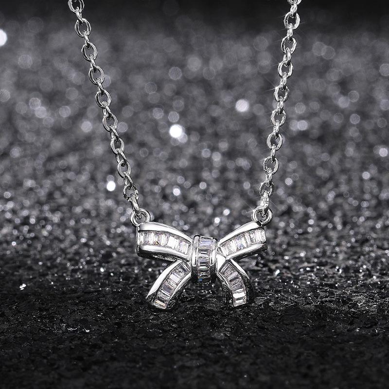 1Pc Fashionable, Inlaid with Synthetic Zircon, Bow Necklace, Fashionable and Versatile