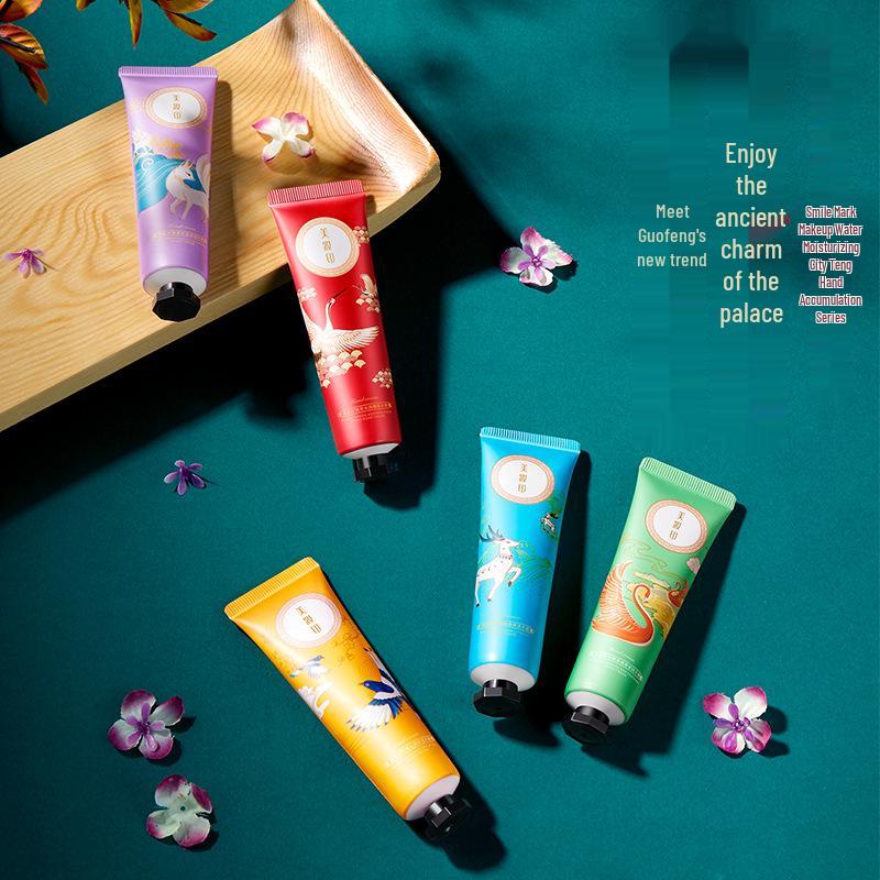 Hanchan Green Plant Hand Cream - Moisturizing, Nourishing, Softening Winter Skincare.