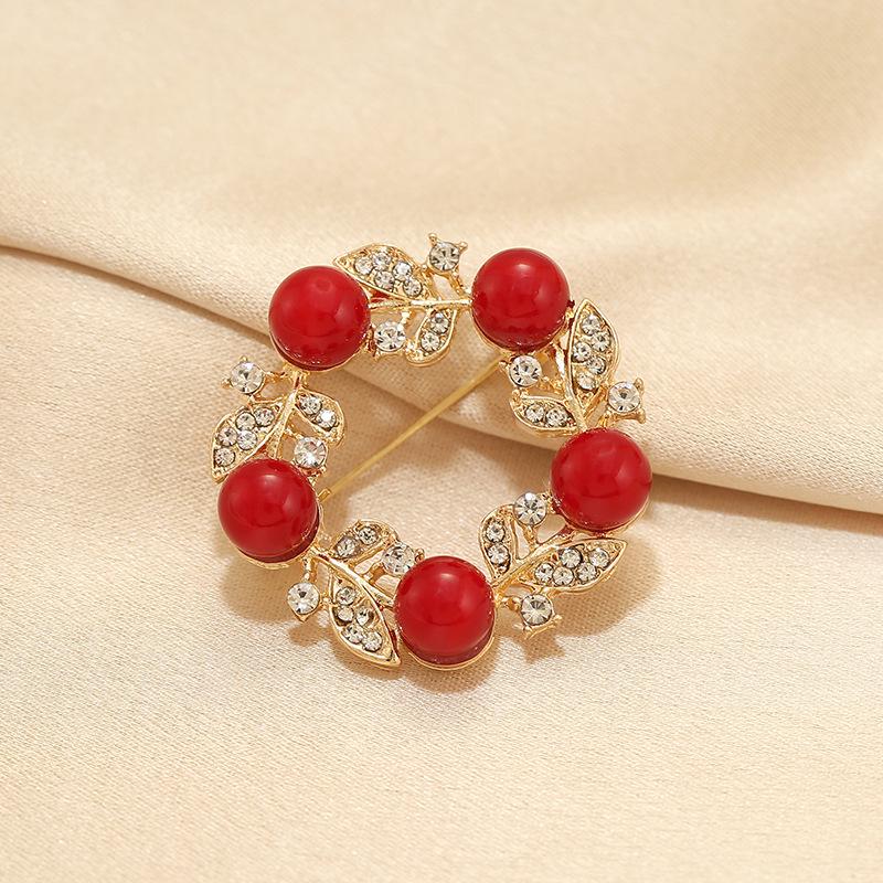 Chic Butterfly Brooch for Women - High-End Fashion Corsage