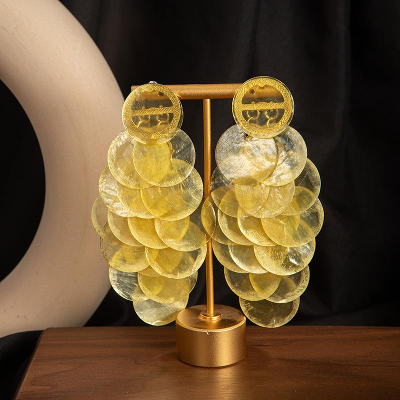 Flower Temperament Fringed Earrings Round Shell Fringed Leisure Vacation Style Earrings Atmospheric Light Luxury High-End Earrings