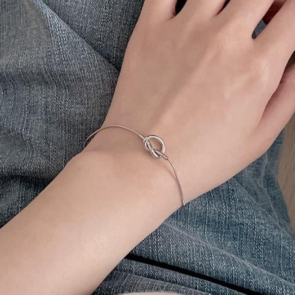 Women's Surgical Steel Daily Knot Snake Bracelet