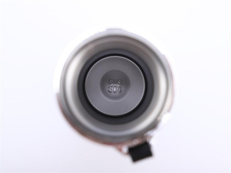 Large Capacity Insulated Stainless Steel Water Bottle with Portable Lanyard