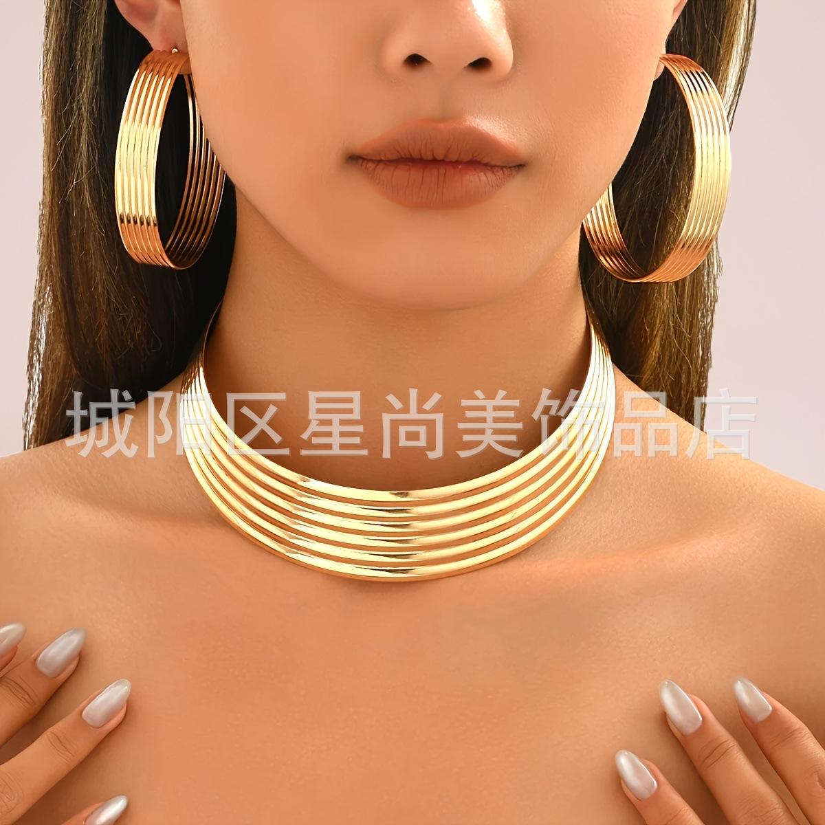 

Metal round multi-layer earrings, niche style, high-tech sense, fashionable and simple jewelry, female золотий