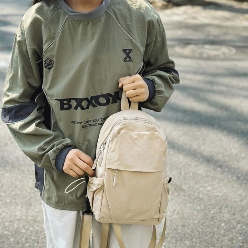 OEING Lightweight Travel & Hiking Backpack