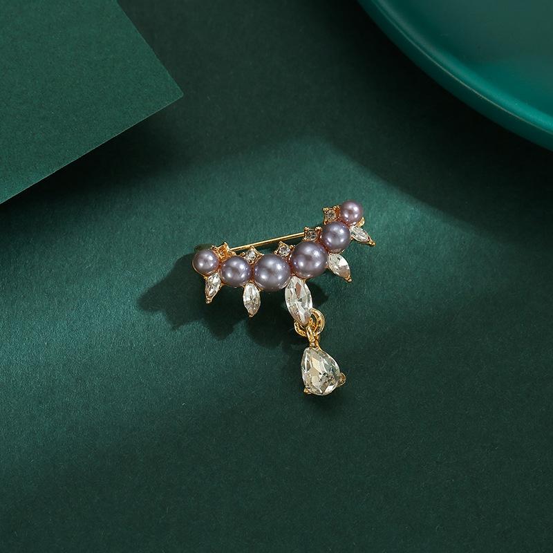 Pearl Water Drop Anti-glare Brooch High-end Women's Exquisite Tassel Suit Corsage Fixed Clothes Anti-glare Buckle Pin