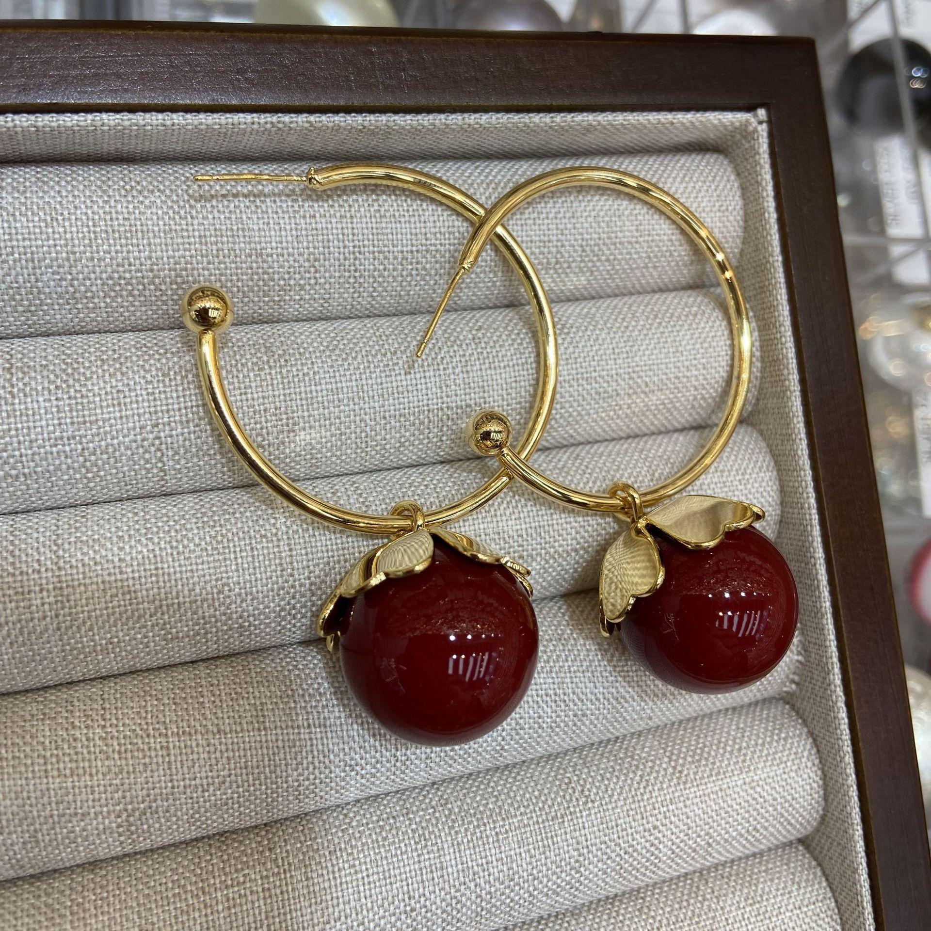 Hong Kong Style Burgundy Round Bead Earrings, Champagne Pearl Long Earrings, Exaggerated Electroplating 18K Gold Temperament Retro Earrings Women