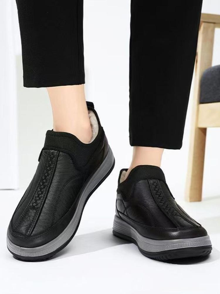 Men's New Winter Leather Snow Boots Fleece Lined Thickened Insulated Flat Heel Height Boost Anti Slip Casual Slip On Footwear