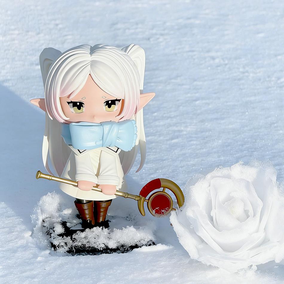 14CM Anime Sousou no Frieren Frieren Figure Winter Clothing Doll Cute Model Standing Posture Toy Collection Aciton Figure Gifts