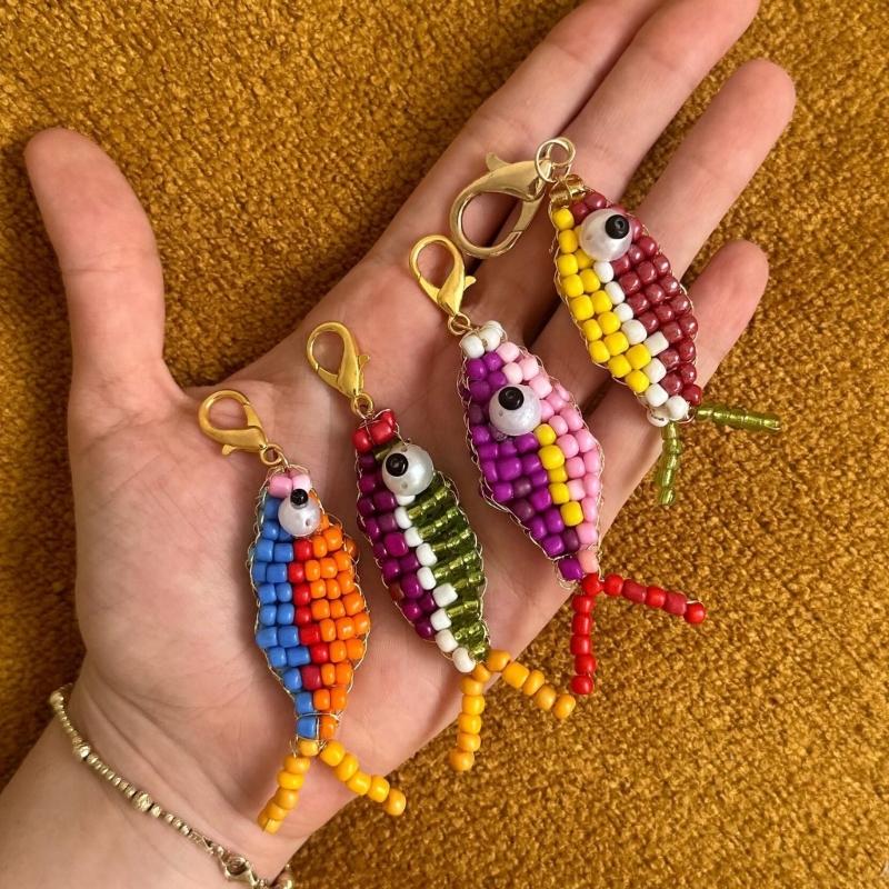 Fish Pedant Key Holder with Lobster Claws Clip Colorful Beaded Fish Shape Keychain For Adults Birthday Christmas Gift