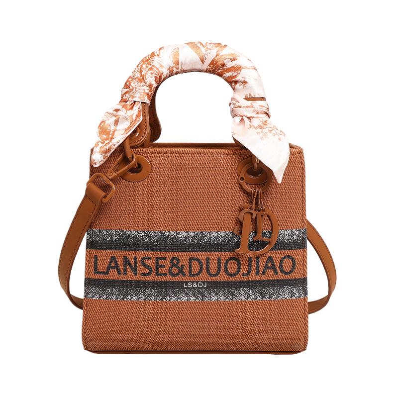 

Женская сумка кроссбоди, высококачественная, легкая роскошь, шелковый платок, сумка принцессы Дианы, простая и модная, большой вместимости, вышитая текстурированная сумочка коричневый