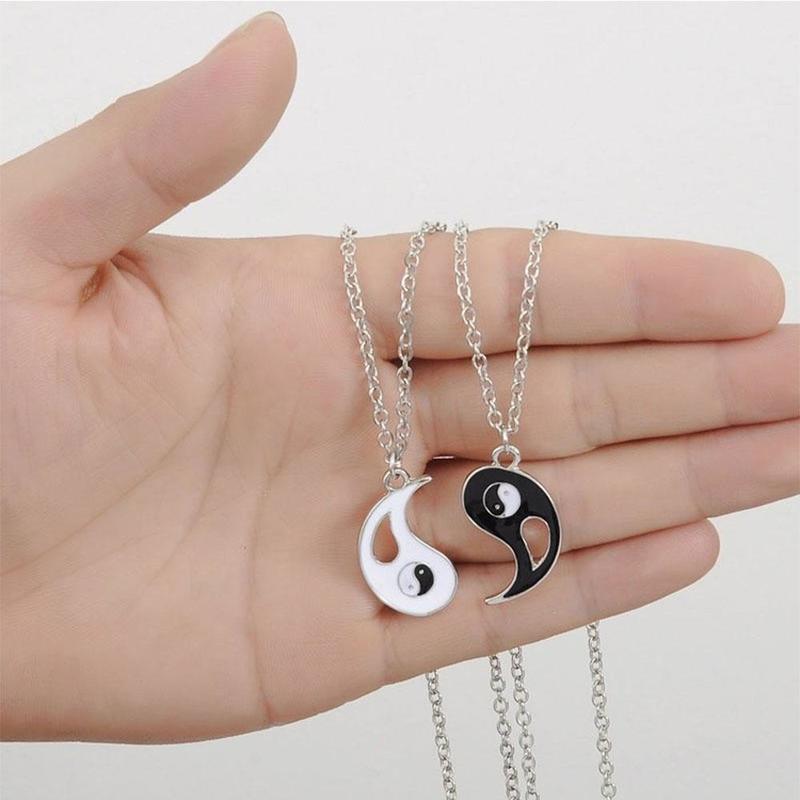 2pcs Yin Yang Charm Pendant Friend Couple Necklaces