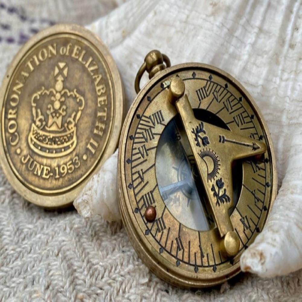 Handmade Brass Pocket Compass with Sundial – 5 cm Diameter | Royal Memorabilia | Steampunk Style | Queens Coronation Commemorative