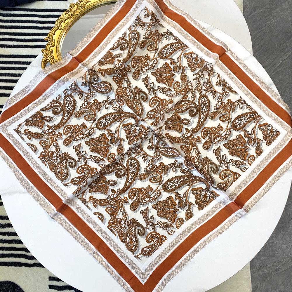 Women's French Retro Silk Cashew Scarf: Versatile Square Ribbon Headscarf