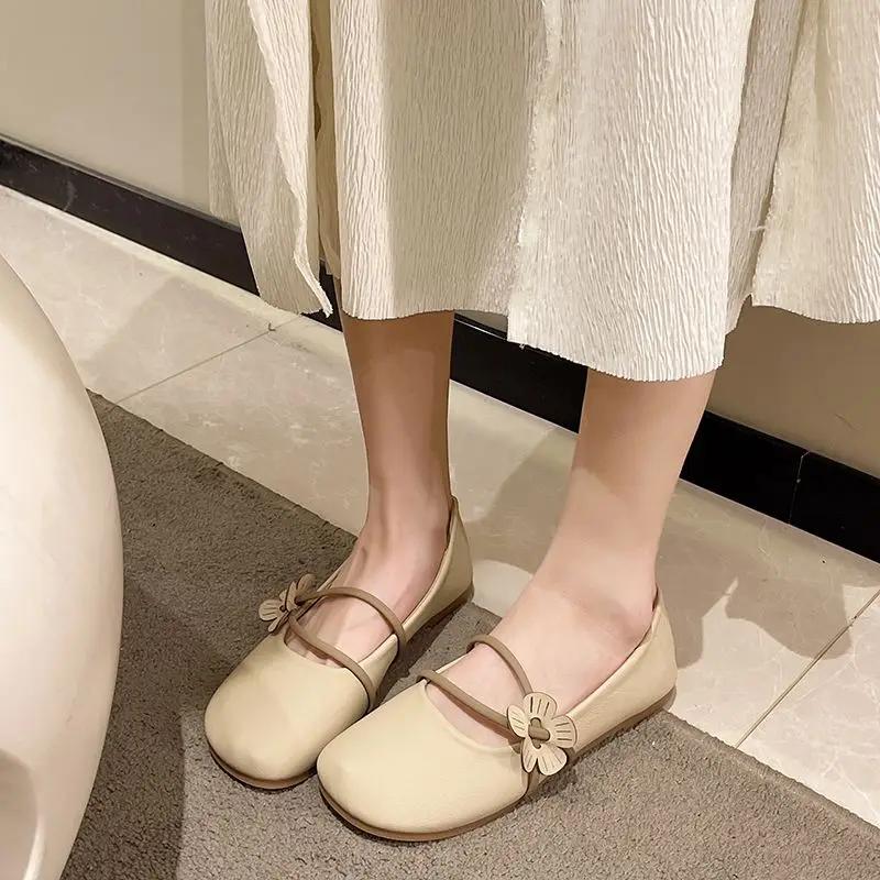 Fashion Shoes for Women Office Moccasins Slip-on Soft Bottom Chic and Elegant 2025 Trend Offer Spring 39 Woman Flats Korean Style Summer