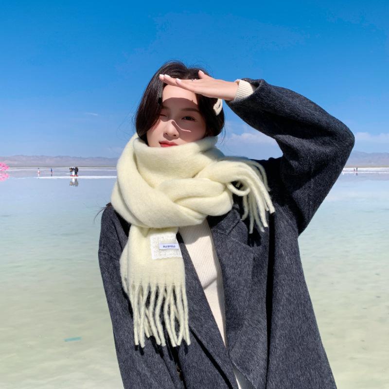 Keep your own money! Small fresh wool scarf for women's autumn and winter new Dongdaemun solid color warm scarf for couples