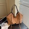 2025 Casual Fashion New Large Capacity Classic Style Faux Suede Shoulder Bags Solid Hasp Stylish Design Retro Women's Tote Bags