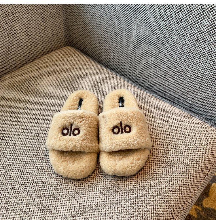 Soft lamb wool slippers women's 2025 new outer wear fashionable versatile thick bottom one word lazy wool cotton slippers