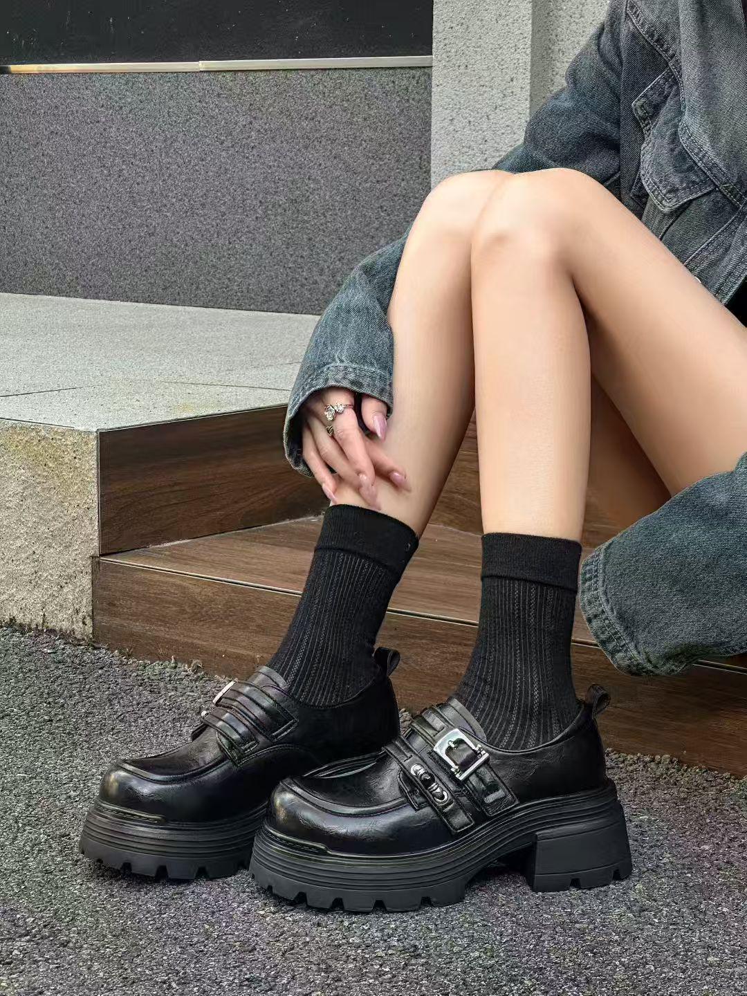 

Женские лоферы на липучках в британском стиле – Модная осень 2025, увеличивающие рост 39 чёрный