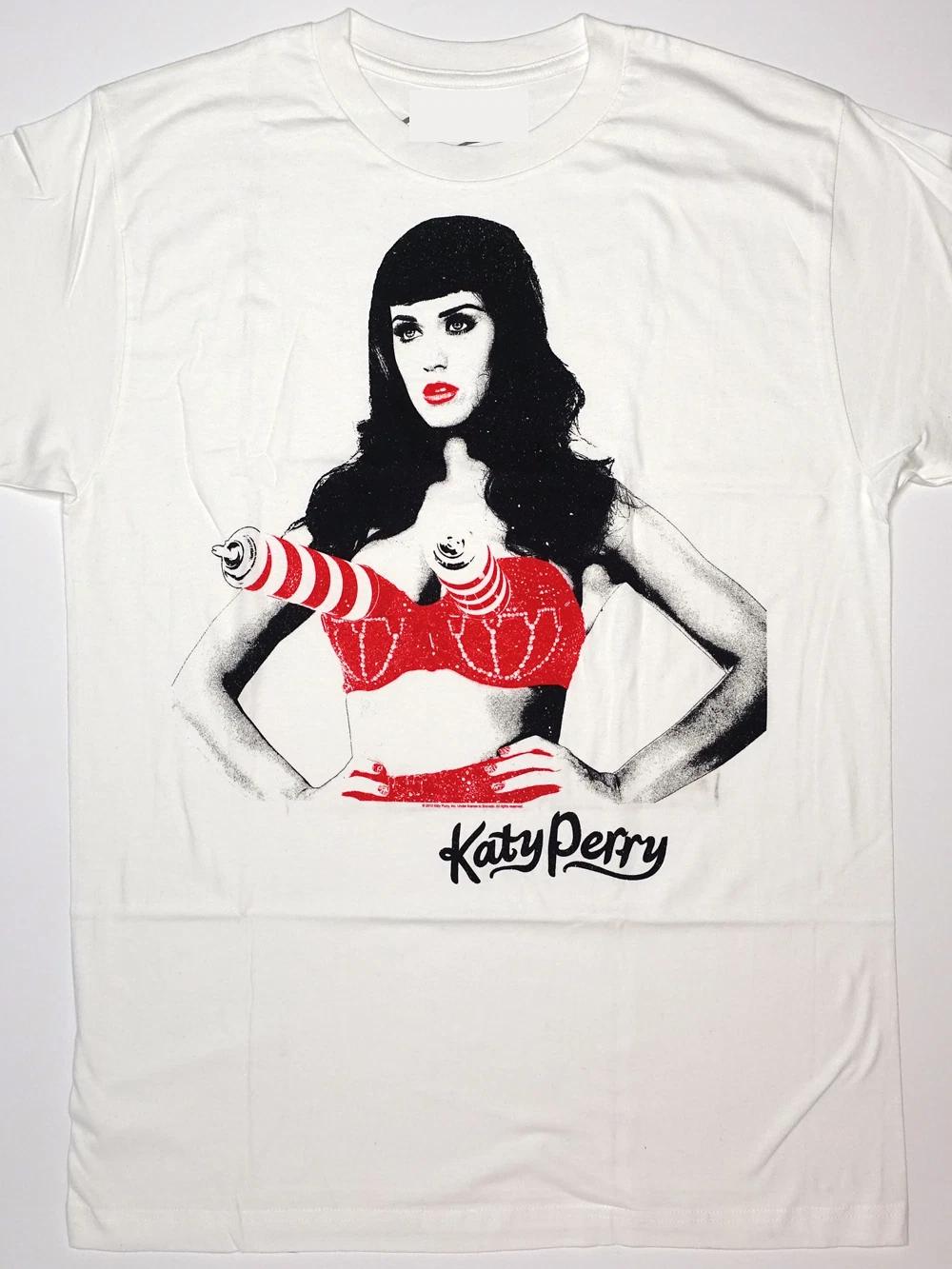 Katy Perry - Whip Cream Boobs Teenage Dream 2010 Tour L