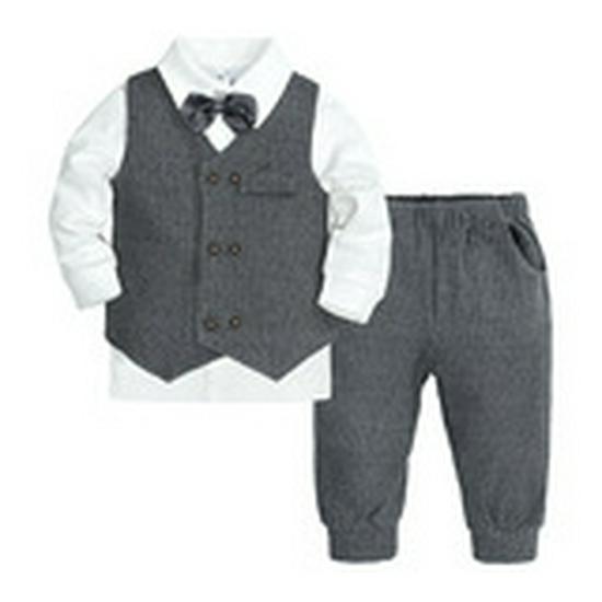 Completo formale per ragazzo in stile britannico: Completo due pezzi: Camicia con papillon, Bretelle e Pantaloni lunghi.