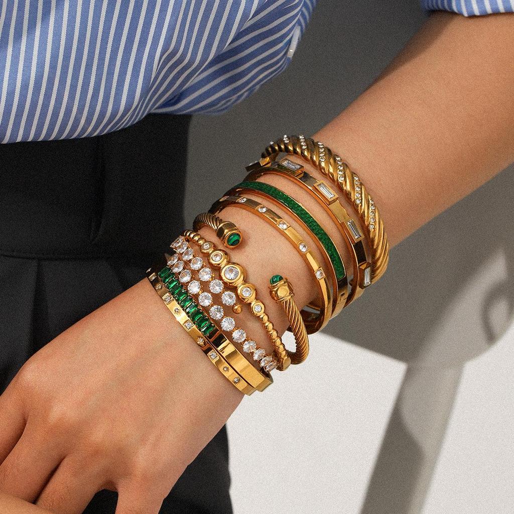18K Gold-Plated Diamond-Studded Stainless Steel Bangle – Light Luxury Zircon Autumn/Winter Bracelet for Women