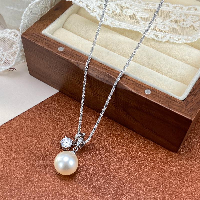 Exquisite Summer Zircon Pearl Necklace - Light Luxury, Versatile & Elegant Clavicle Chain for Women