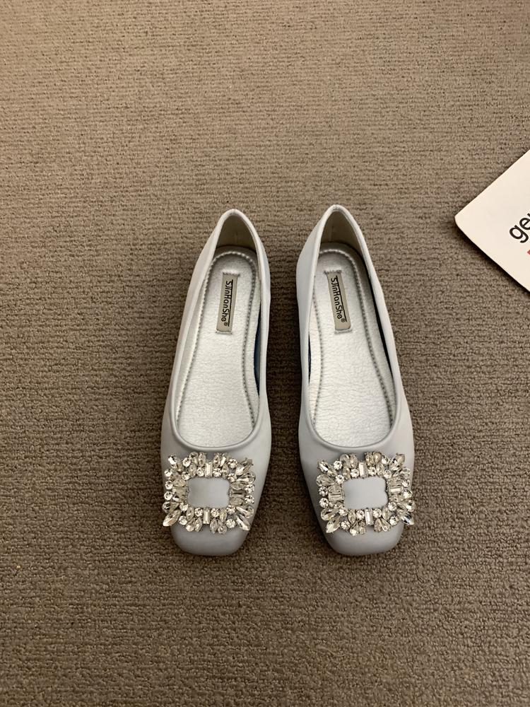 

Single shoes women s autumn model 2025 new model with skirt square head fairy style grandma shoes one pedal flat beanie shoes women 39 серый