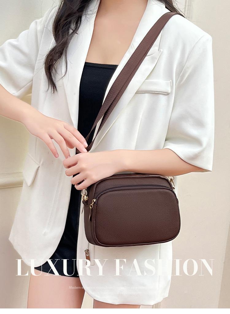 Women's Trendy Small Square Crossbody Bag: Light Luxury, Fashionable, High-End Feel, Stylish Single Shoulder Diagonal Design